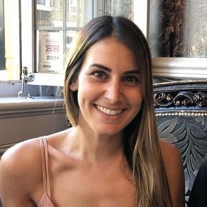 Meet your Posher, Mona